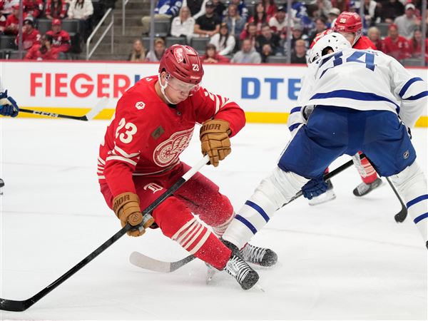 Raymondov stoti gol popeljal Rdeča Krila do zmage nad Maple Leafs