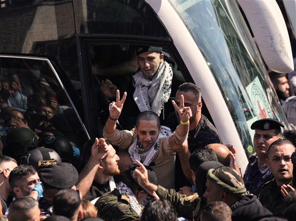 Palestinians celebrate as prisoners are released by Israel under Gaza ceasefire deal