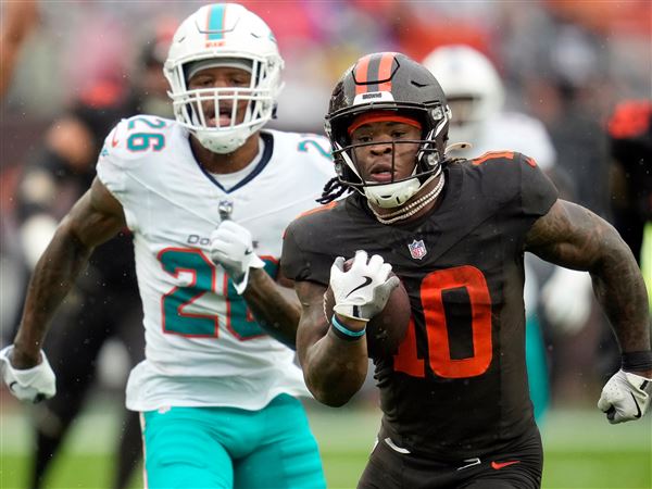 Quinshon Judkins scores 3 touchdowns as Browns roll to 31-6 victory over Dolphins