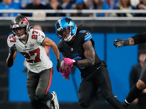 Lions beat Bucs 24-9, Gibbs has career-high 218 yards of offense