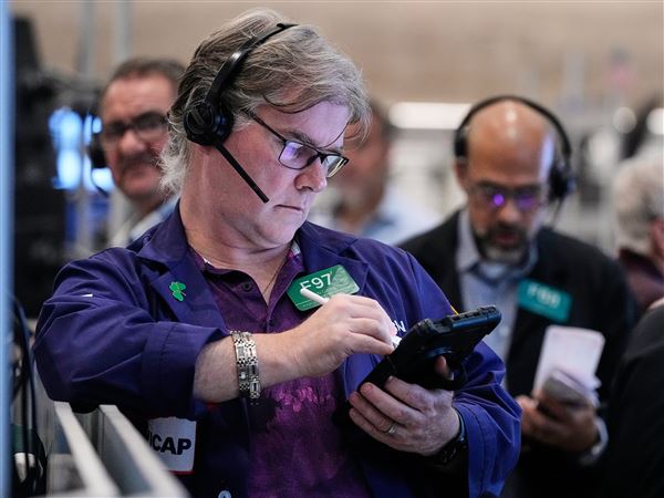 Wall Street rallies to more records as gold's price slumps again