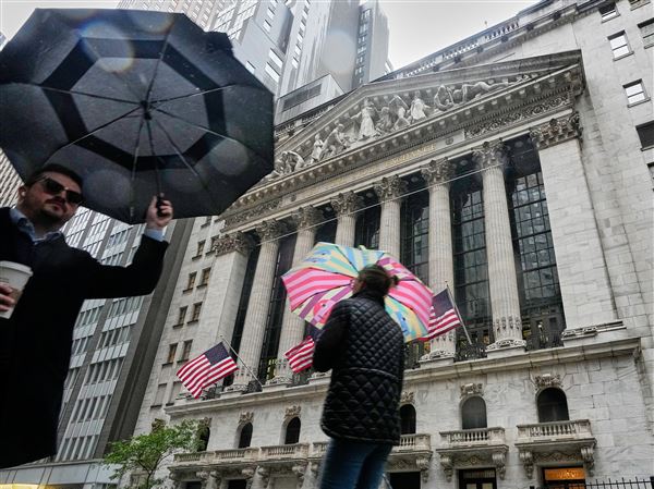 Ameriške delnice dosegle nove rekordne vrednosti, podjetji PayPal in UPS med gonilnimi silami