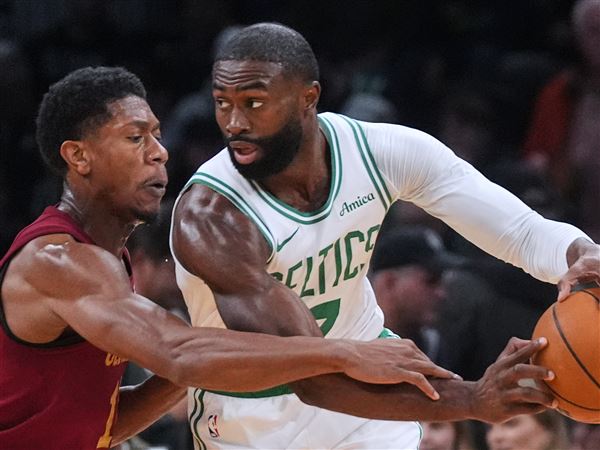 Jaylen Brown scores 30 as Celtics snap Cavaliers' win streak