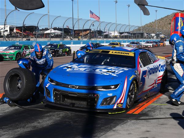 Kyle Larson v dramatični končnici osvojil svoj drugi naslov NASCAR, Denny Hamlin ostal praznih rok