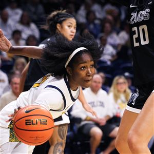 Toledo's Kendall Carruthers drives.