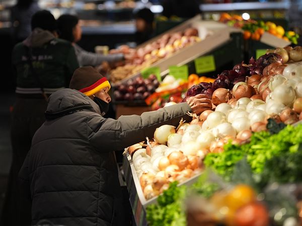 Trumpove carine so avgusta zmanjšale uvoz v ZDA in s tem znižale trgovinski primanjkljaj