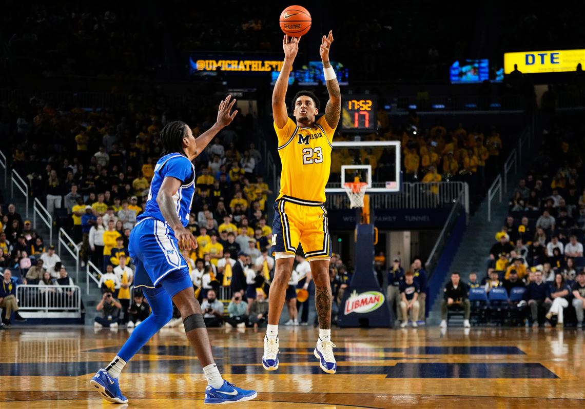 Lendeborg scores 25, Michigan men's basketball beats Middle