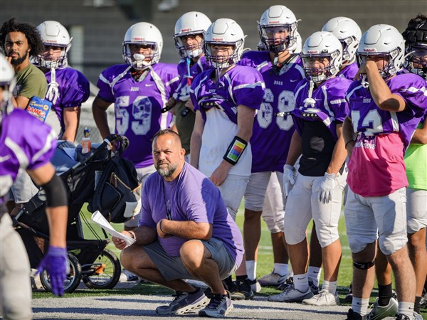 Long steps down as football coach at Fremont Ross after 10 seasons