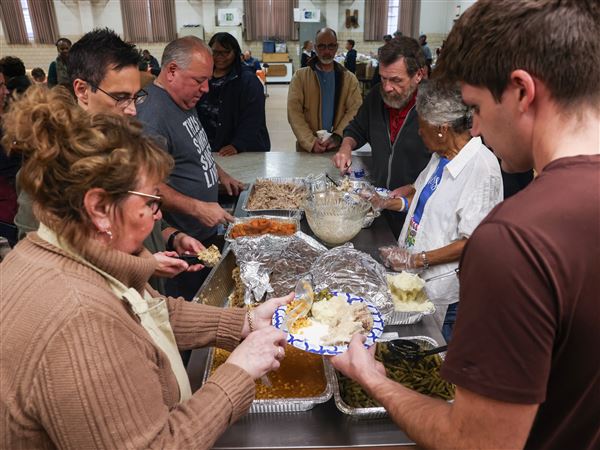 Thanksgiving meal at Pilgrim Church ‘celebratory, joyful’