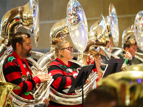 Photo gallery: Tuba players gather for holiday concert