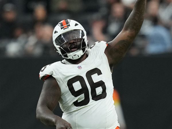 Maliek Collins, obrambni igralec moštva Browns, zaradi poškodbe stegenske mišice končal sezono