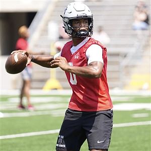 Pickerington North quarterback Jarin Mock, a three-star prospect, has signed with the Bowling Green State University football team. 