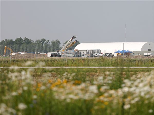 Land use meeting lacking data center info, Wood County attendees say