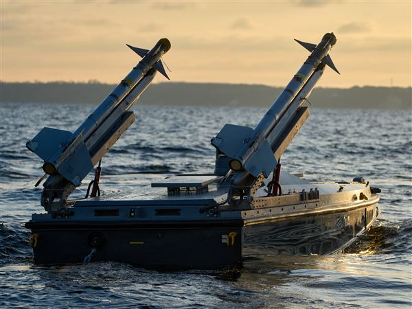 Rusija izvedla obsežen napad na Ukrajino med mirovnimi pogovori.