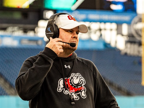 Toledo football announces additions to new coaching staff