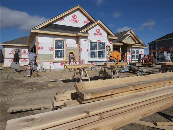 License renewals, continuing education requirements available to Toledo contractors