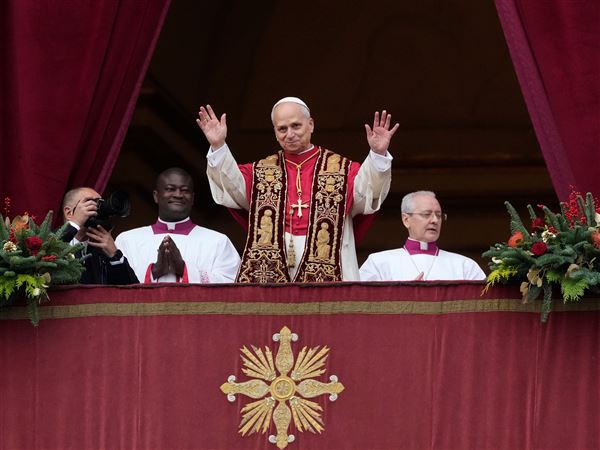 Pope Leo XIV urges the faithful on Christmas to shed indifference in the face of suffering