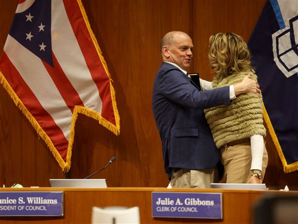 Toledo mayor, council sworn in for new terms
