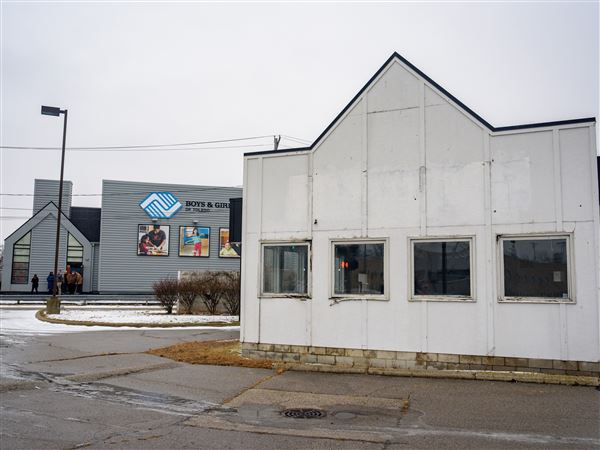 Boys &amp; Girls Clubs begins demolition of adjacent building
