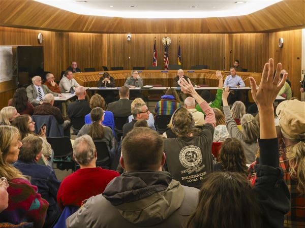 Dozens of residents angered by data centers storm Wood County Planning Commission meeting