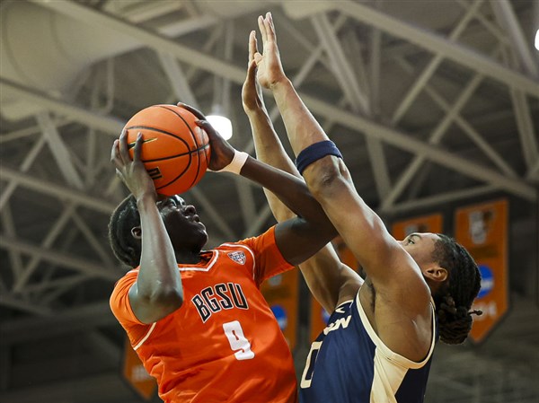 BGSU men’s basketball fails to keep pace with Akron despite Mayar Wol’s career night