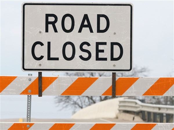 Water construction closes Lyman Avenue