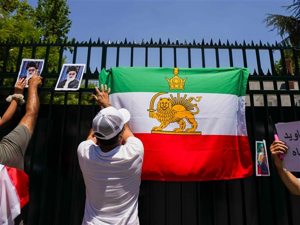 Hussain: Turmoil in Iran is threat to its religious government