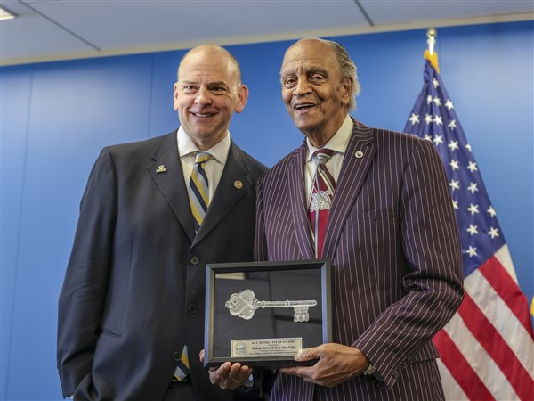 Longtime civil rights leader honored with key to the city