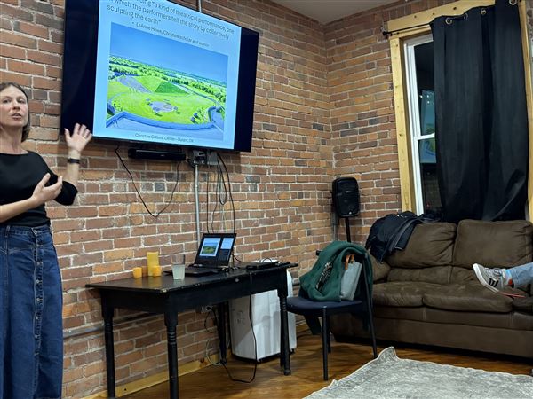 Locals learn about Native American mound-building tradition