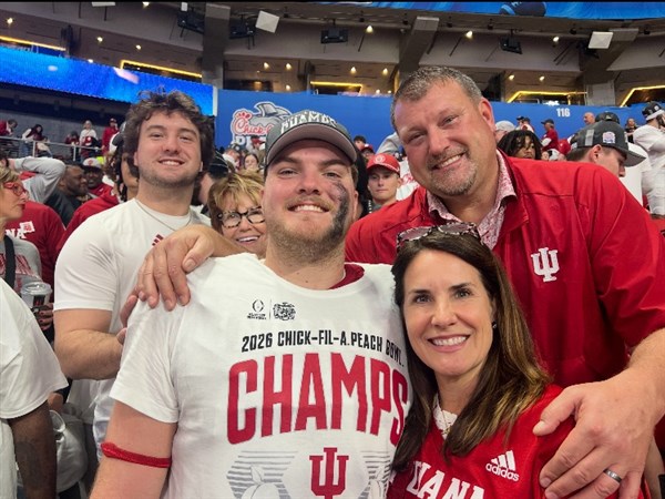 Briggs: Former BGSU standouts savoring &amp;#39;magical&amp;#39; ride as son stars for Indiana football