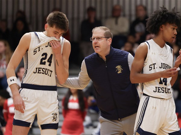 Photo Gallery: Central Catholic vs. St. John&amp;#39;s boys basketball