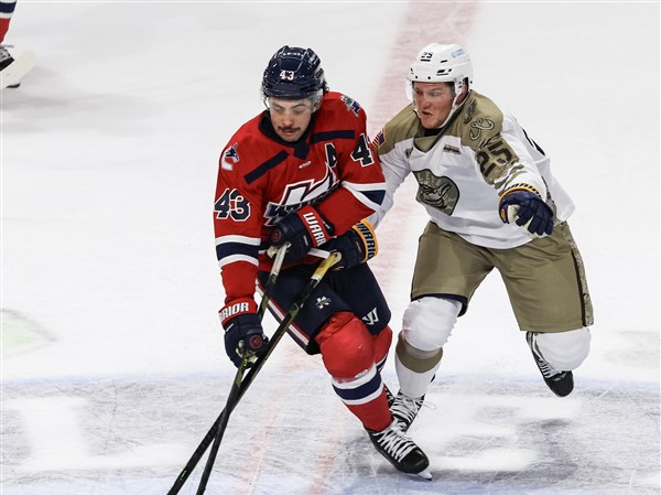 Walleye lose early lead, falls to Iowa in shootout