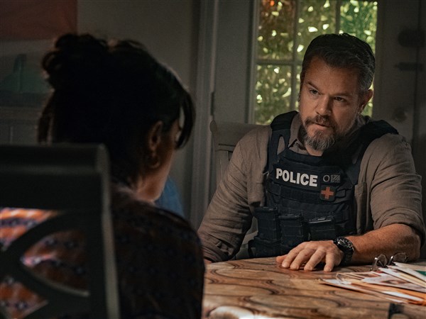 Review: In 'The Rip' on Netflix, cops both good and dirty find millions in cash