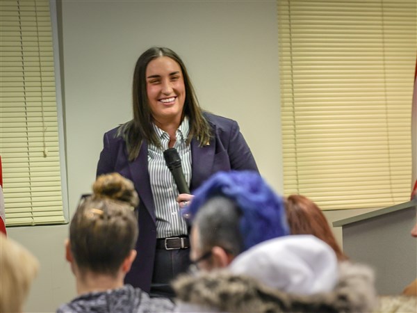 Editorial: Ex-ICE official fires up race