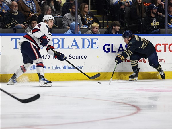 Photo Gallery: Walleye vs. Kalamazoo