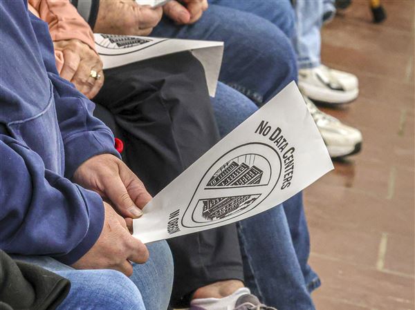 Data center developer asks for 6 more months to finalize Oregon project