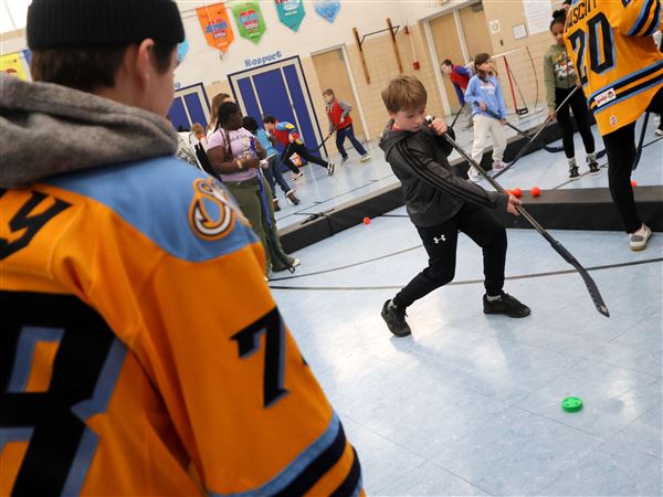 Photo Gallery: Walleye players visit students rewarded for exceptional attendance
