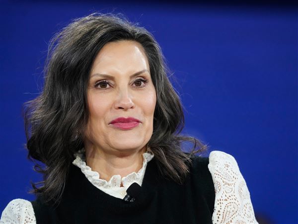 Gov. Gretchen Whitmer signs classroom smartphone ban for Michigan schools