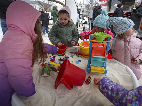 Photo gallery: Perrysburg Winterfest glazed with ice sculptures