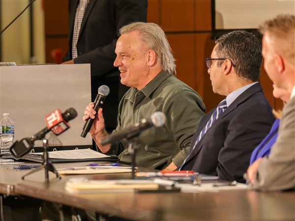 Hicks-Hudson data center conversation irks those expecting more balance