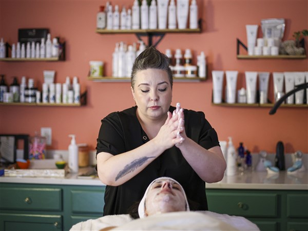 At its extreme, viral trend has blokes breaking their jaws to achieve maximum looks