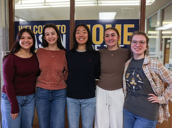 Mason Senior High team scores upset win at state youth court competition