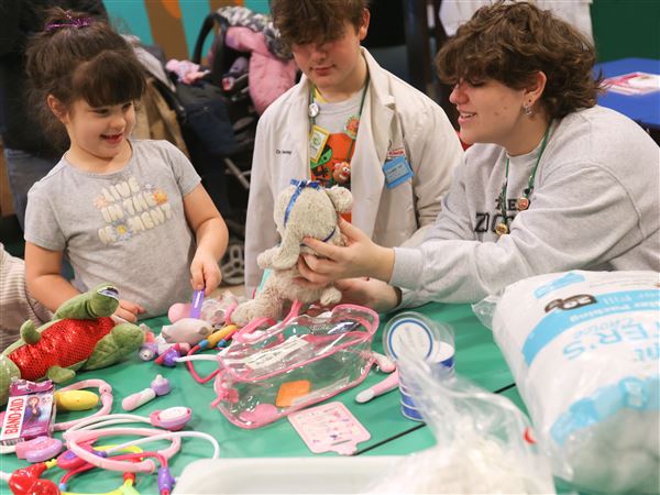 Doctors are in: Stuffed animals get health checks at zoo's Teddy Bear Care Fair