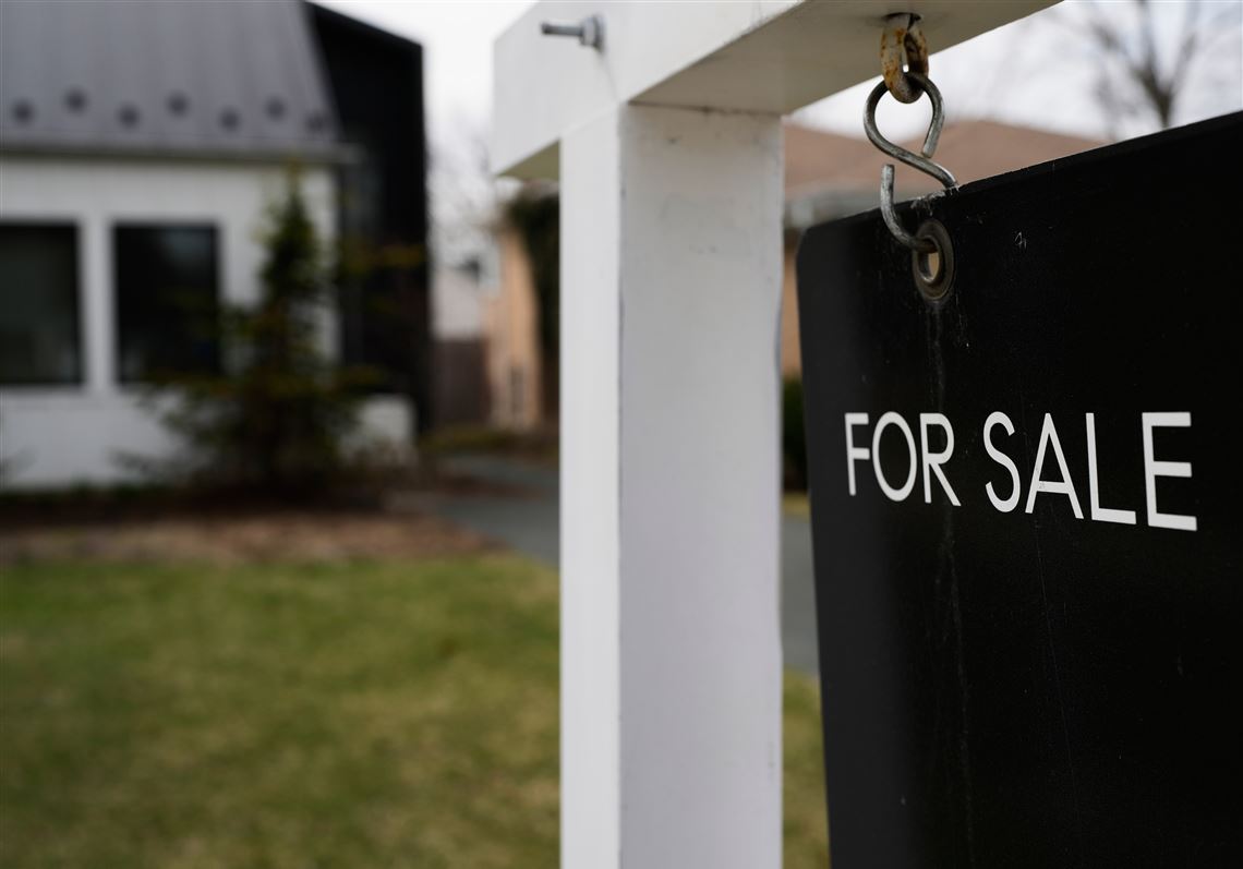 Rising Mortgage Rates Reflecting Economic Pressure