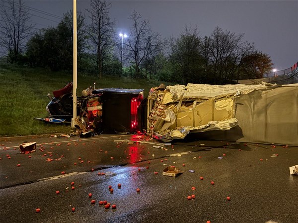 Northbound lanes of I-75 near museum closed following truck crash