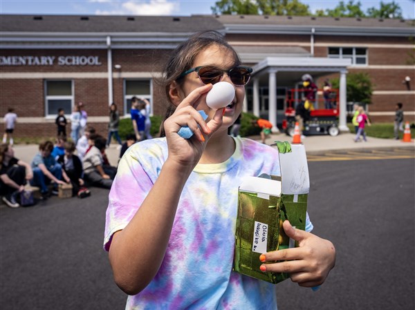 Students use math, science, and creativity in egg drop event