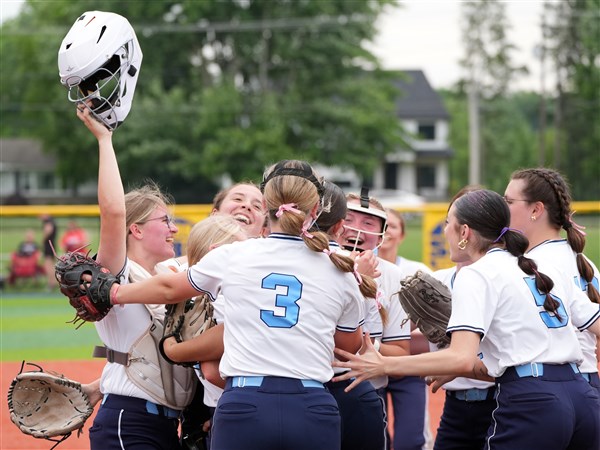 Lake softball shuts out Perry to advance to Division IV regional final
