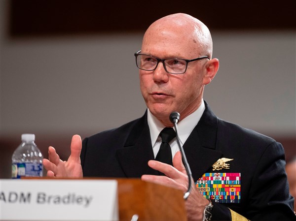 As the Pentagon pushes for battlefield AI, some military leaders urge caution