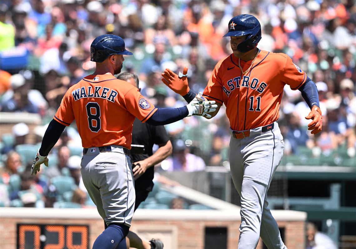 Astros rally for 8-6 win over Tigers, keeping AJ Hinch at 999