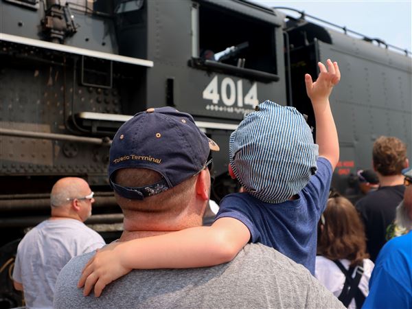 Big Boy wows thousands during northwest Ohio return visit
